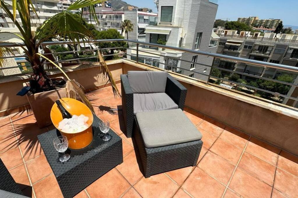 Atico Puerto Marina 2 Hab Con Piscina, 500M De La Plata Apartment Torremolinos Bagian luar foto
