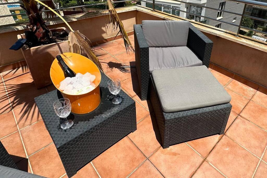 Atico Puerto Marina 2 Hab Con Piscina, 500M De La Plata Apartment Torremolinos Bagian luar foto